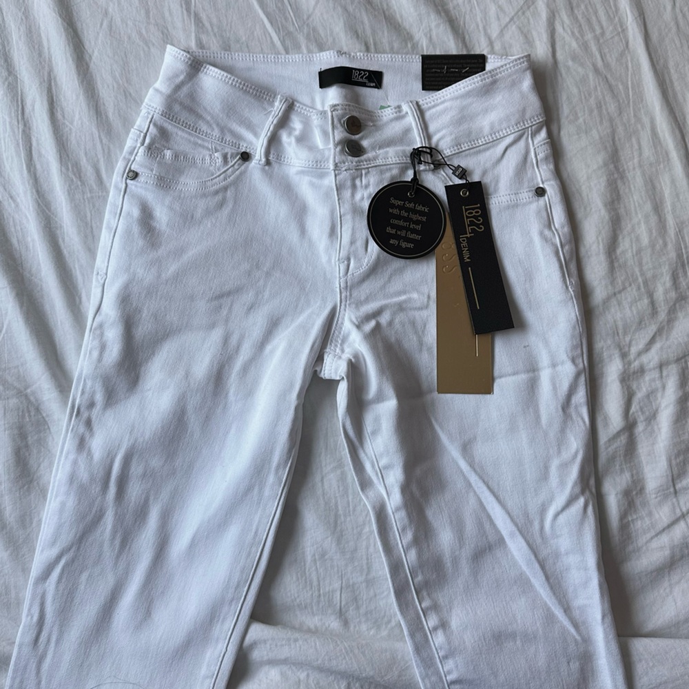 NWT 1822 Denim Women's White Kya Double Button Skinny Jeans size 8